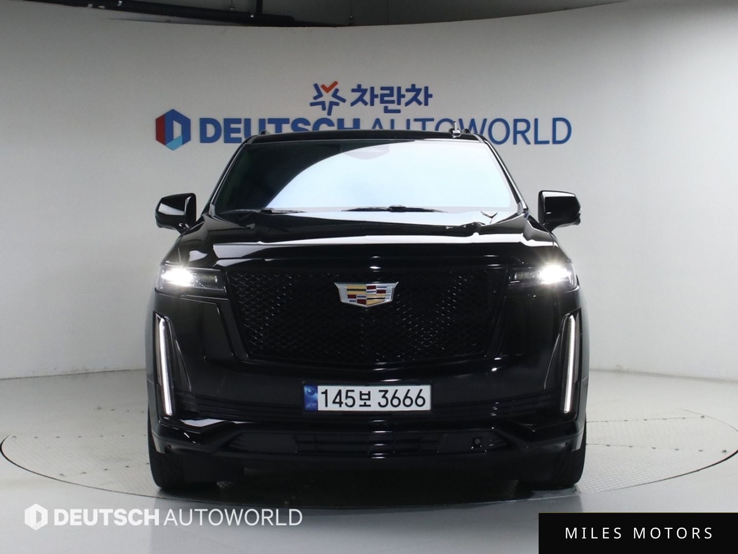 Cadillac Escalade 2023 — миниатюра 3