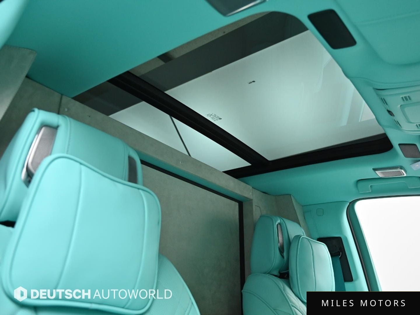 Cadillac Escalade 2023 — миниатюра 6