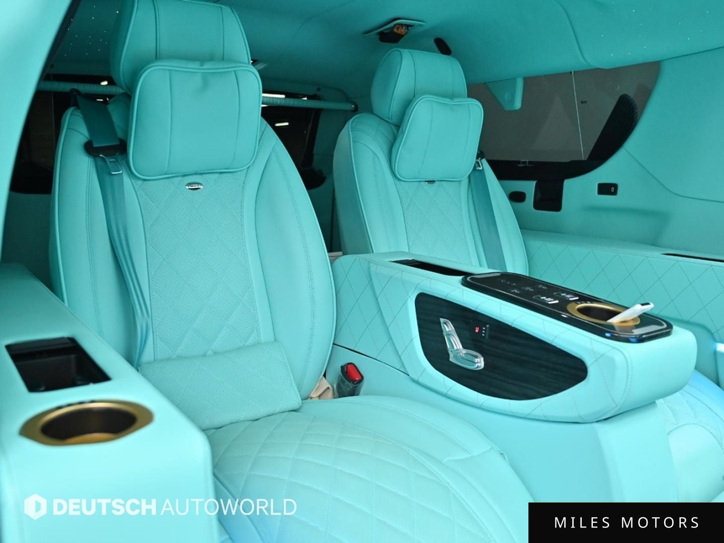 Cadillac Escalade 2023 — миниатюра 12