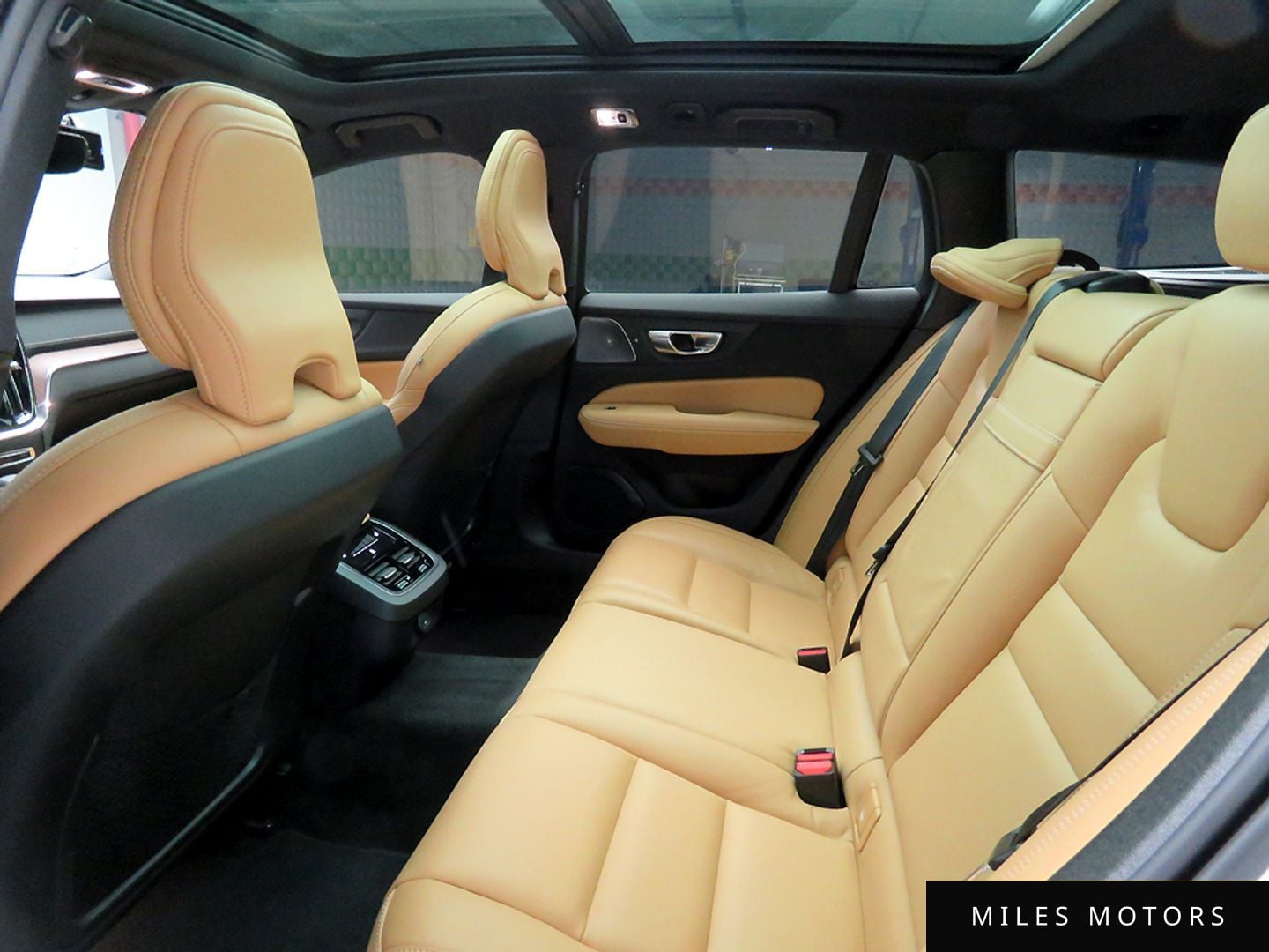 Volvo V60 2022 — миниатюра 12