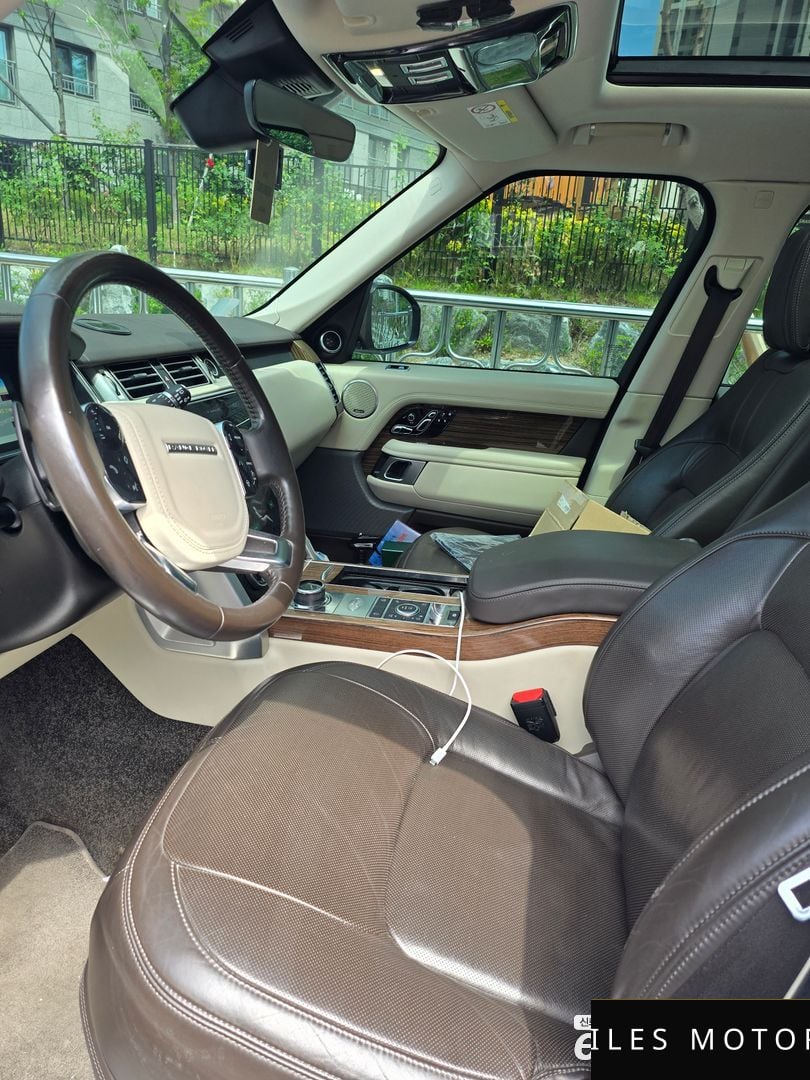 Land Rover Range Rover 2018 — миниатюра 7