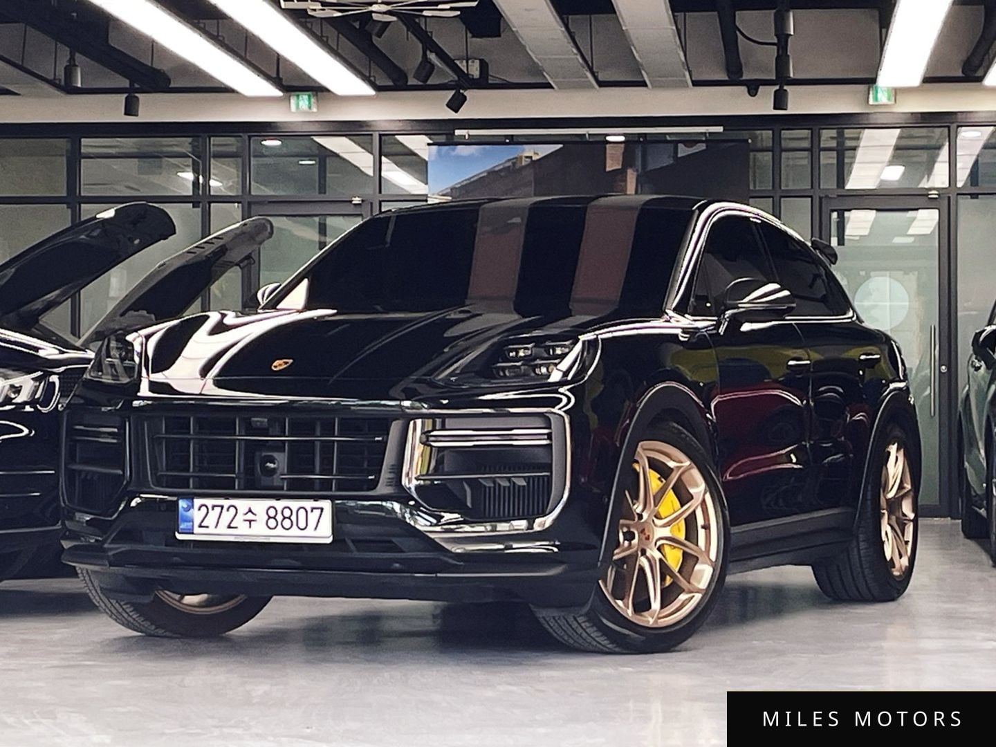Porsche Cayenne 2024 — фото 1 из 12