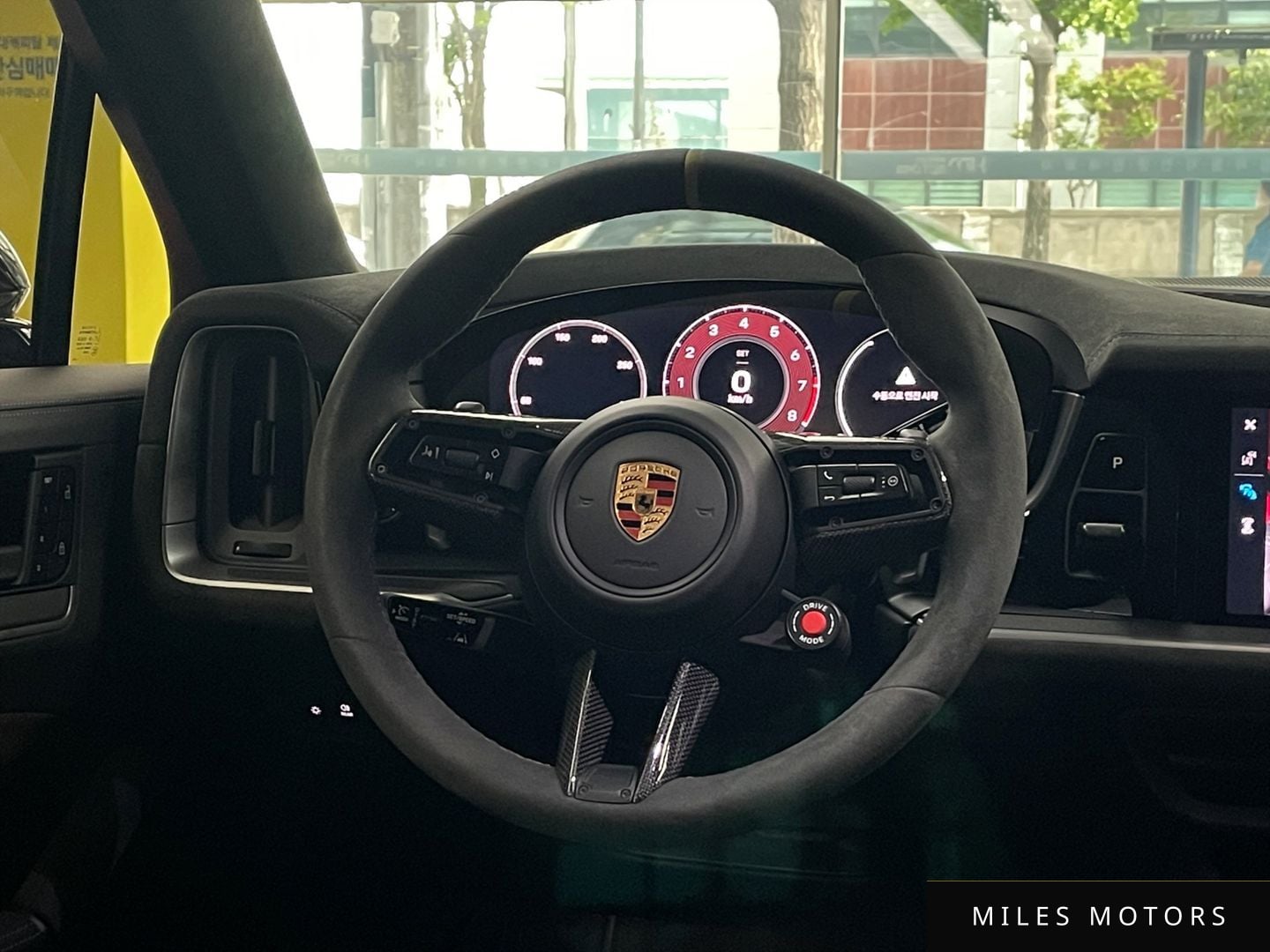 Porsche Cayenne 2024 — миниатюра 12