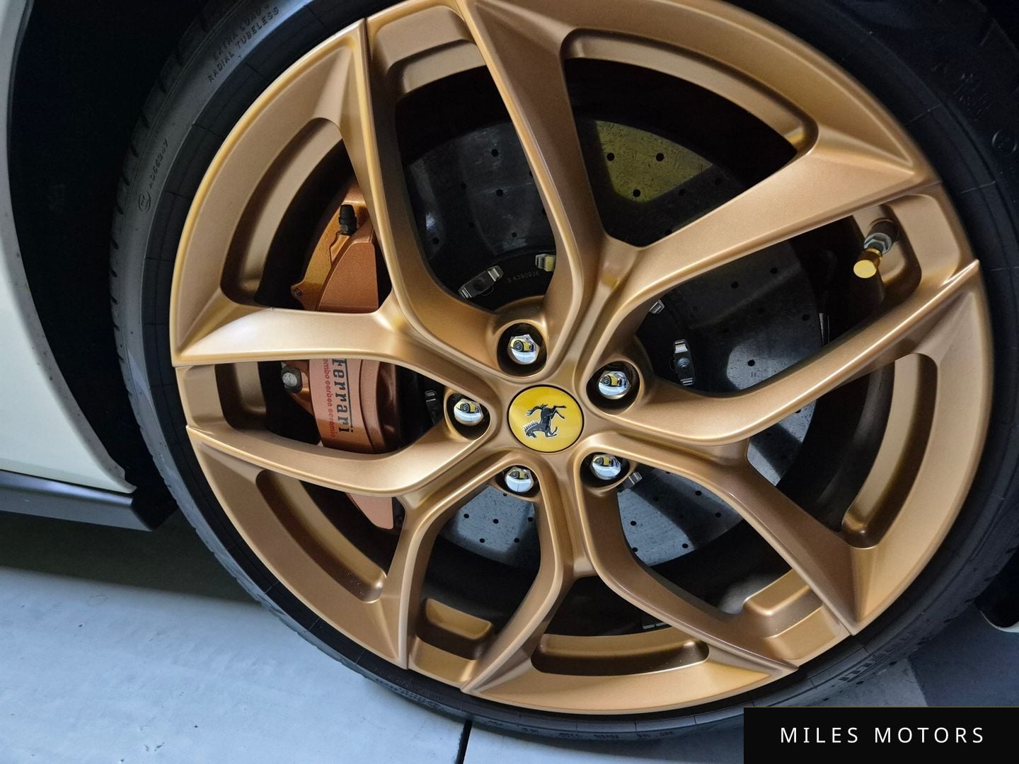 Ferrari GTC4 Lusso 2020 — миниатюра 10