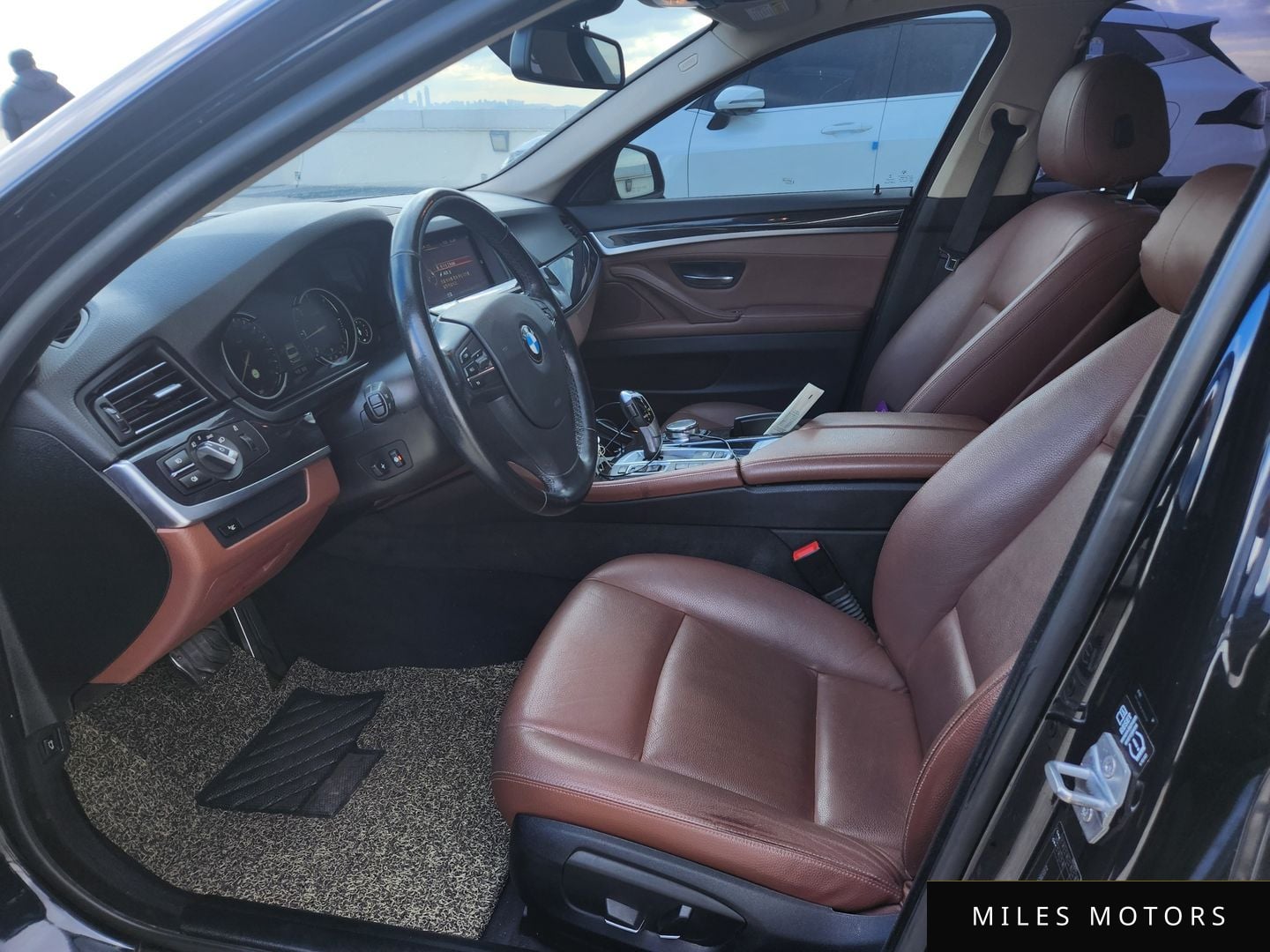BMW 5 Series (F10) 2016 — миниатюра 10