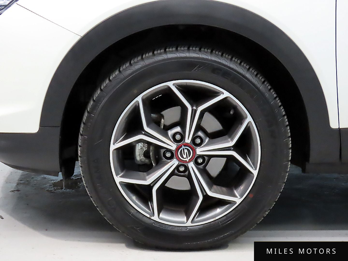 KG Mobility Beautiful Korando 2021 — миниатюра 5