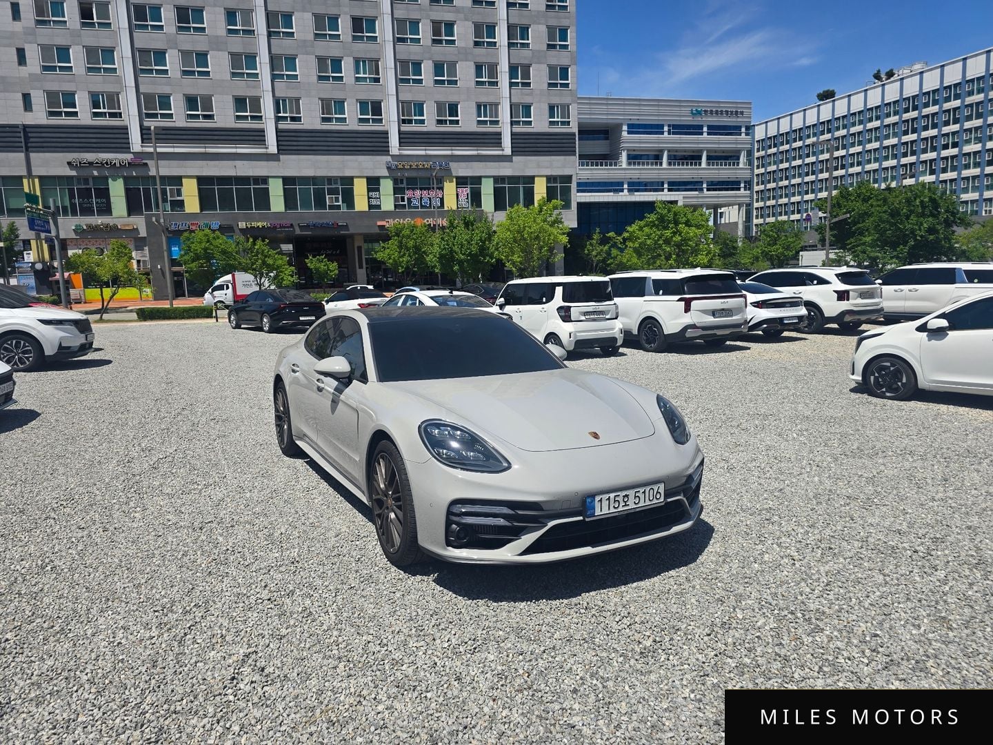 Porsche Panamera 2022 — миниатюра 2