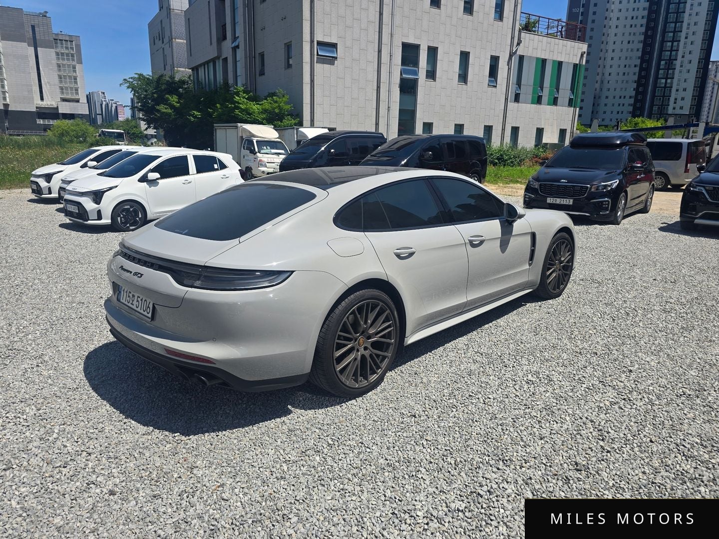 Porsche Panamera 2022 — миниатюра 5