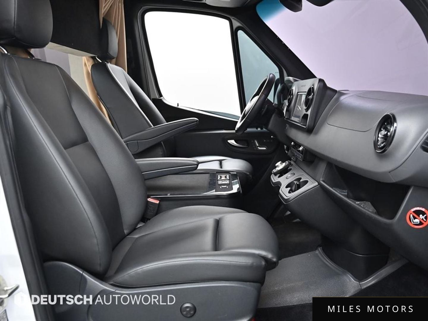 Mercedes-Benz Sprinter 2019 — миниатюра 10
