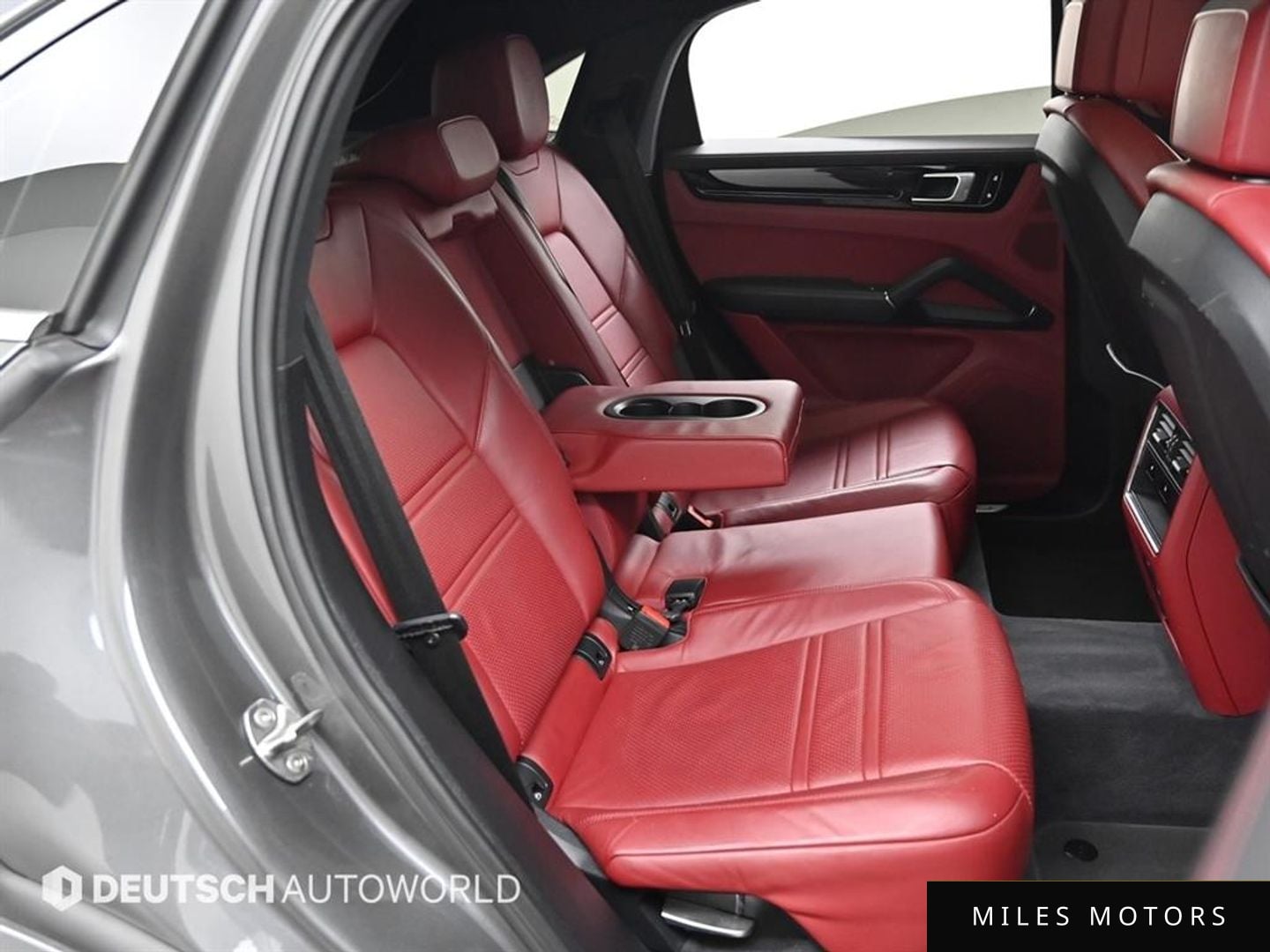 Porsche Cayenne 2020 — миниатюра 12