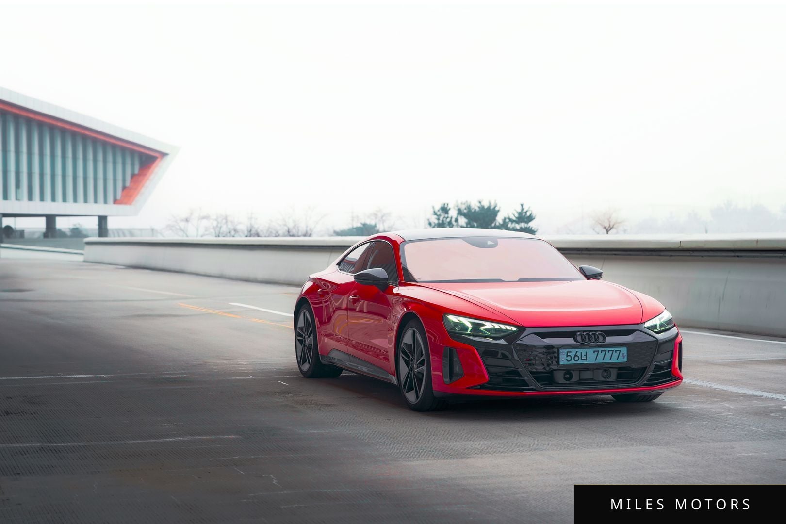 Audi RS e-tron GT 2022 — фото 1 из 12