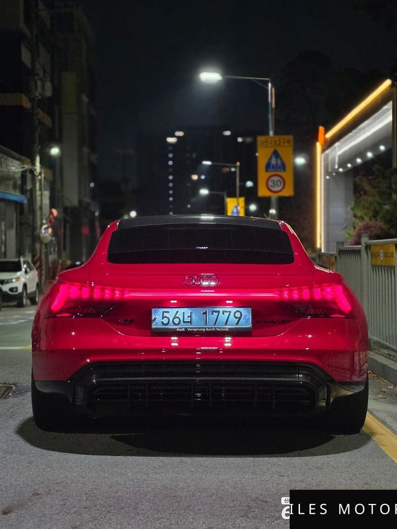 Audi RS e-tron GT 2022 — миниатюра 4
