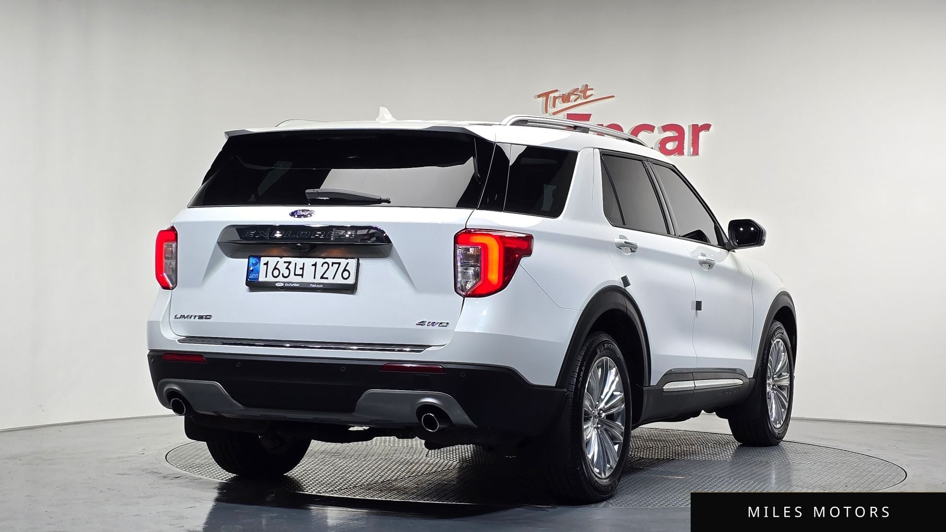 Ford Explorer 2021 — миниатюра 2