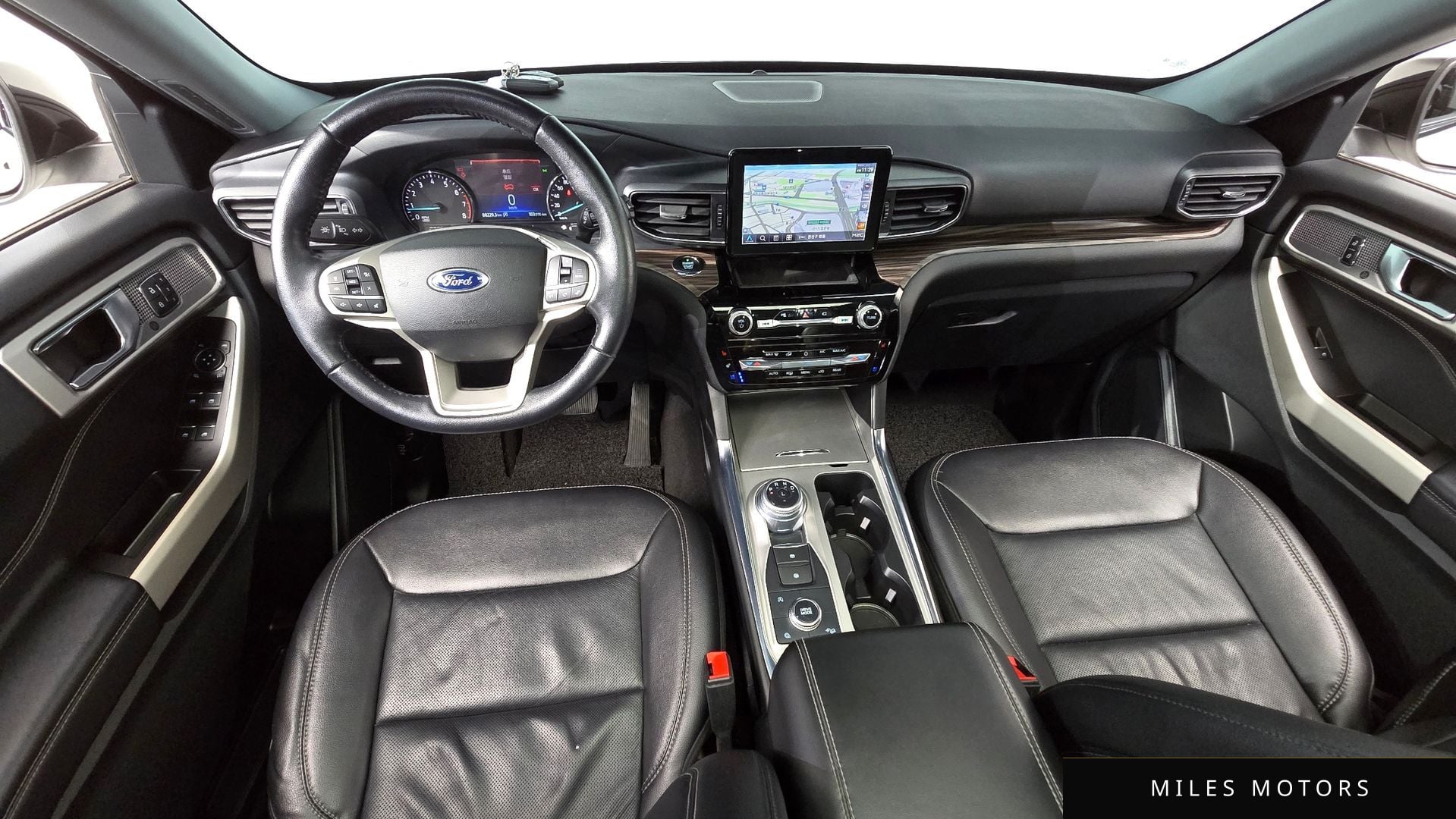 Ford Explorer 2021 — миниатюра 10