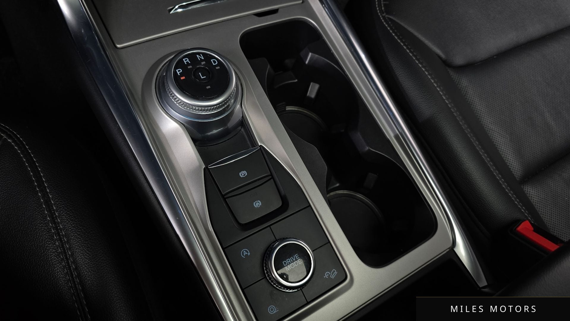 Ford Explorer 2021 — миниатюра 12