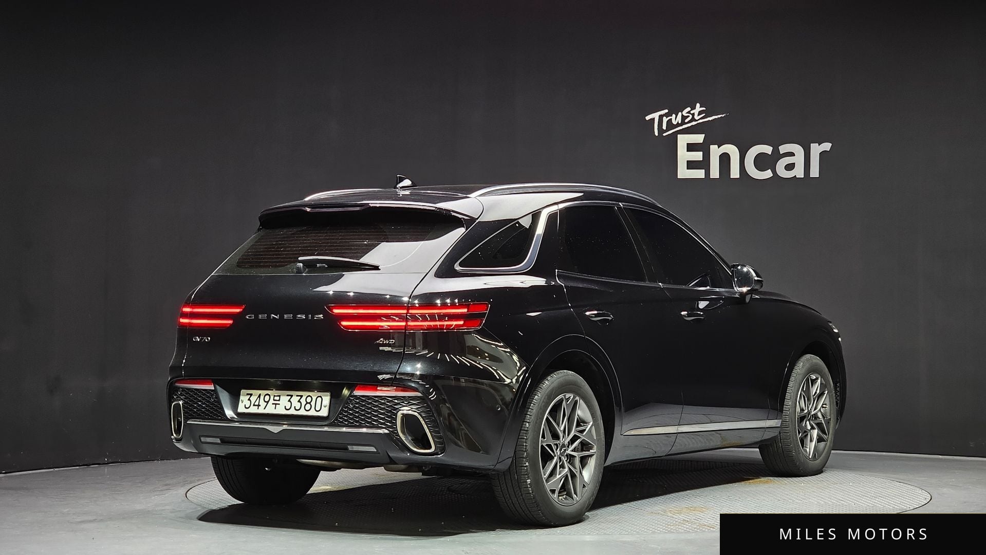 Genesis GV70 2023 — миниатюра 2