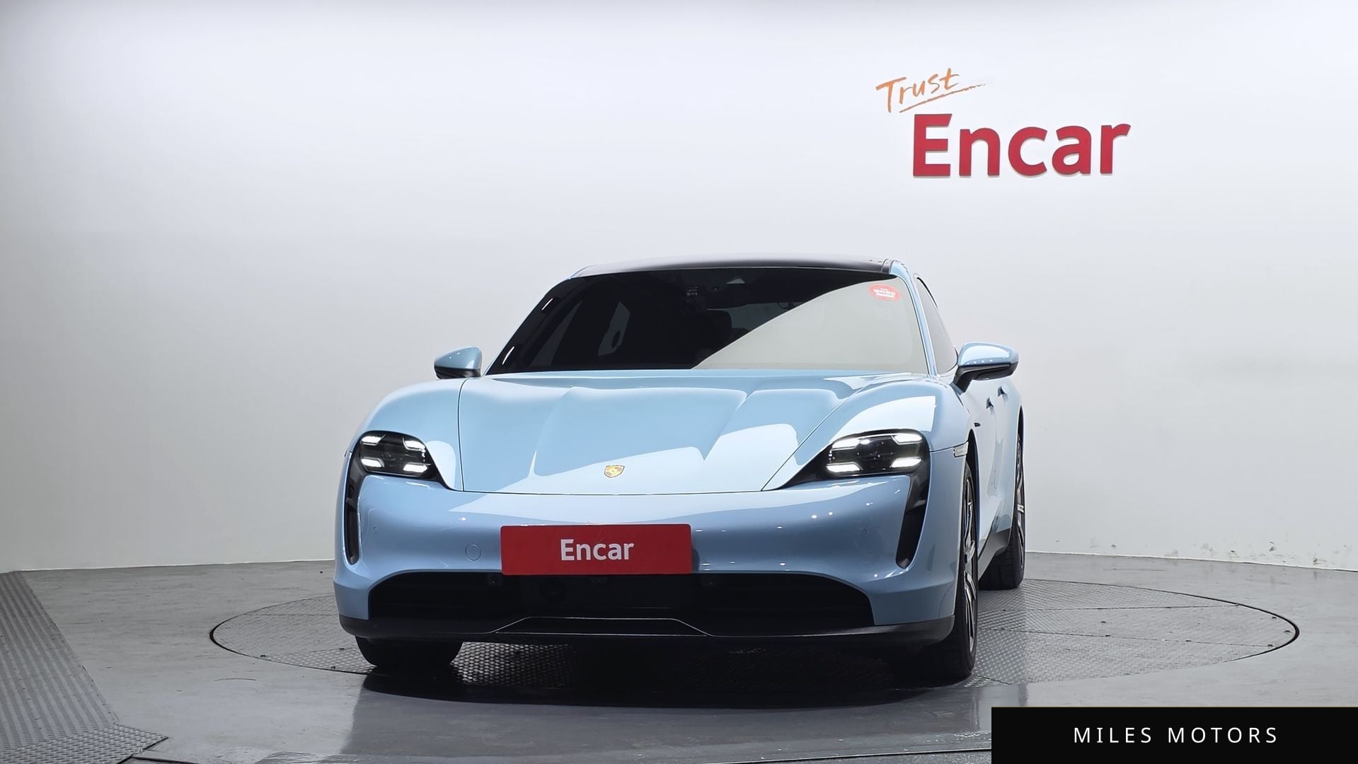 Porsche Taycan 2021 — миниатюра 3