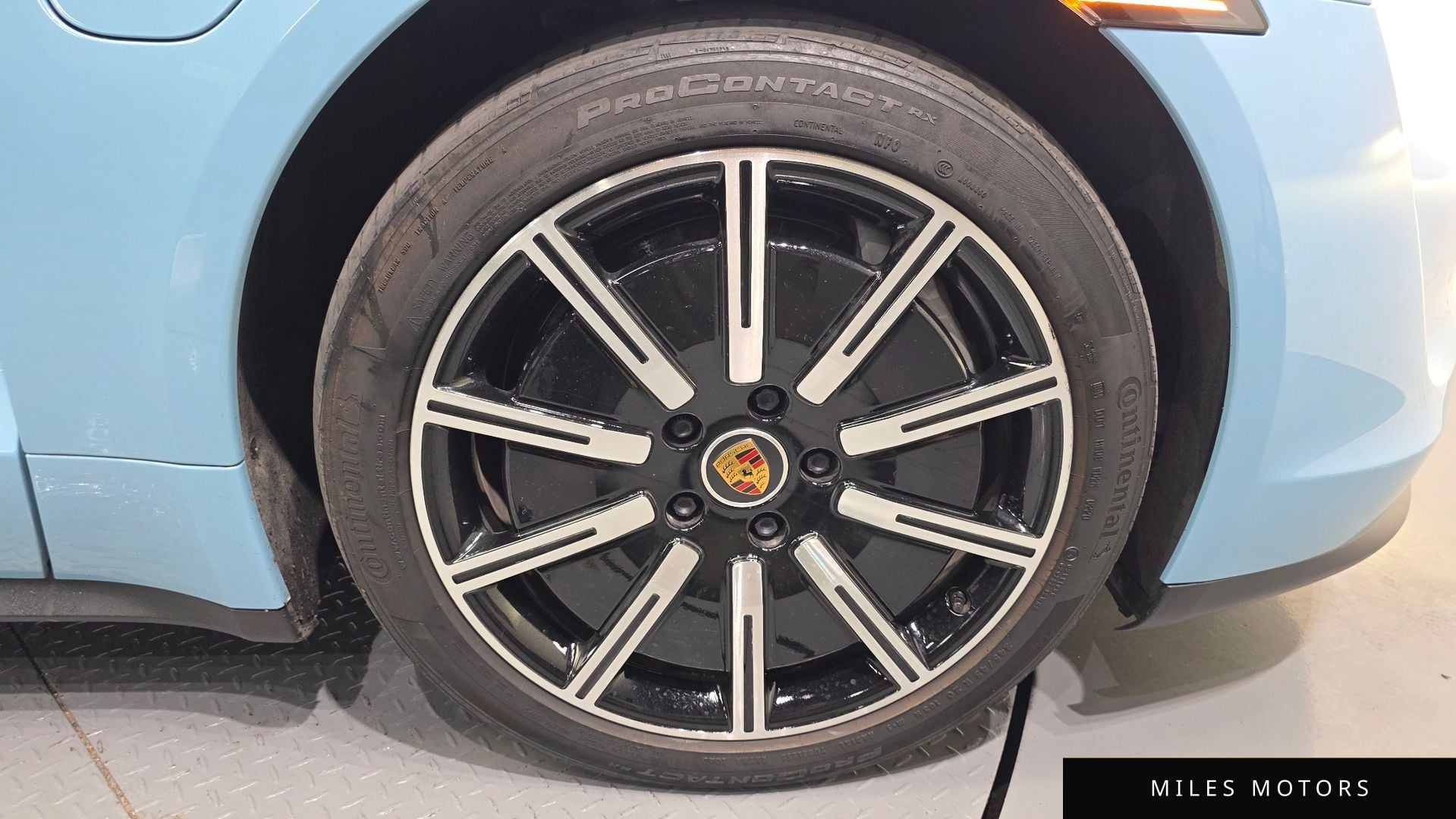Porsche Taycan 2021 — миниатюра 7