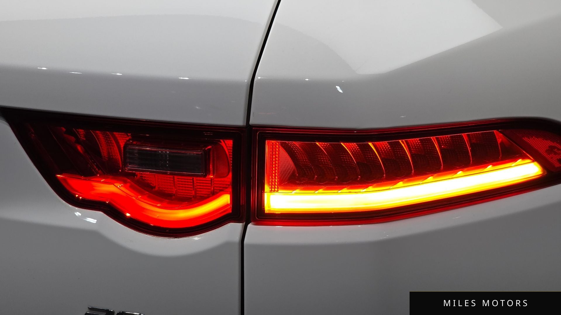 Jaguar F-PACE 2017 — миниатюра 9
