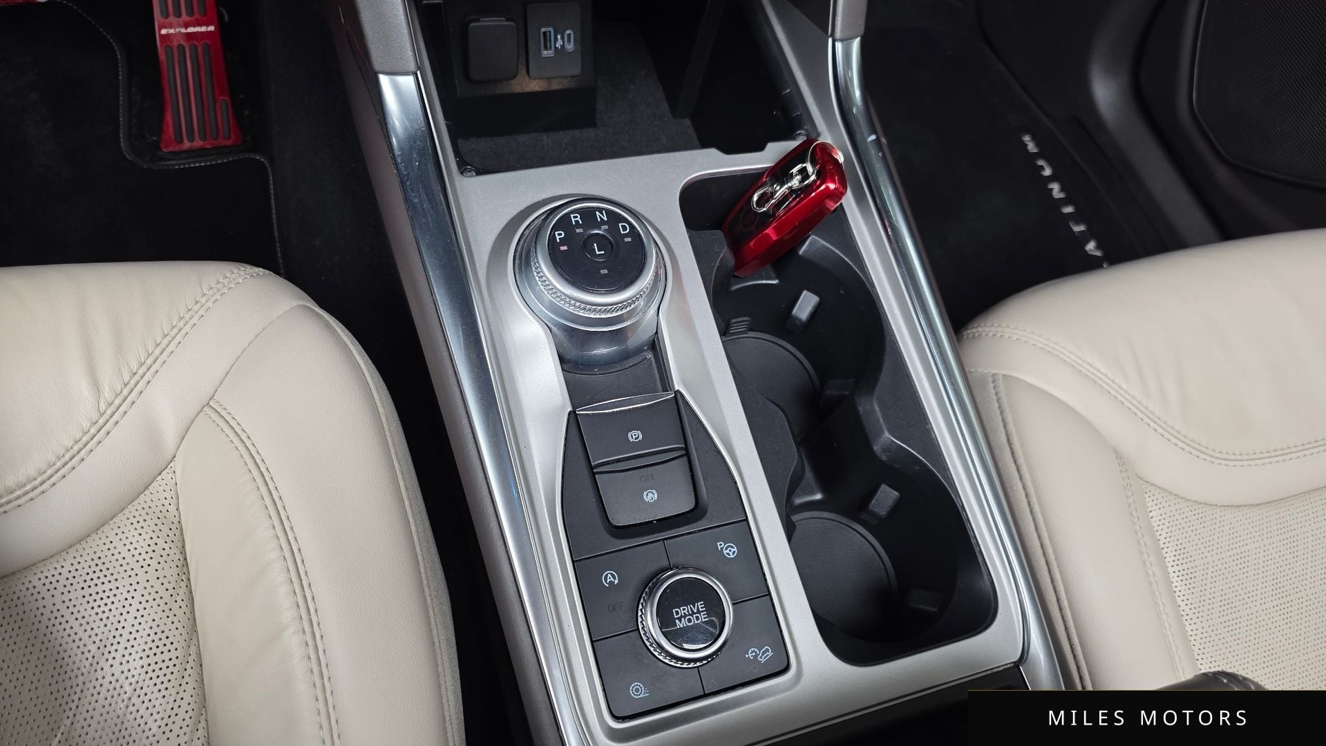 Ford Explorer 2022 — миниатюра 12