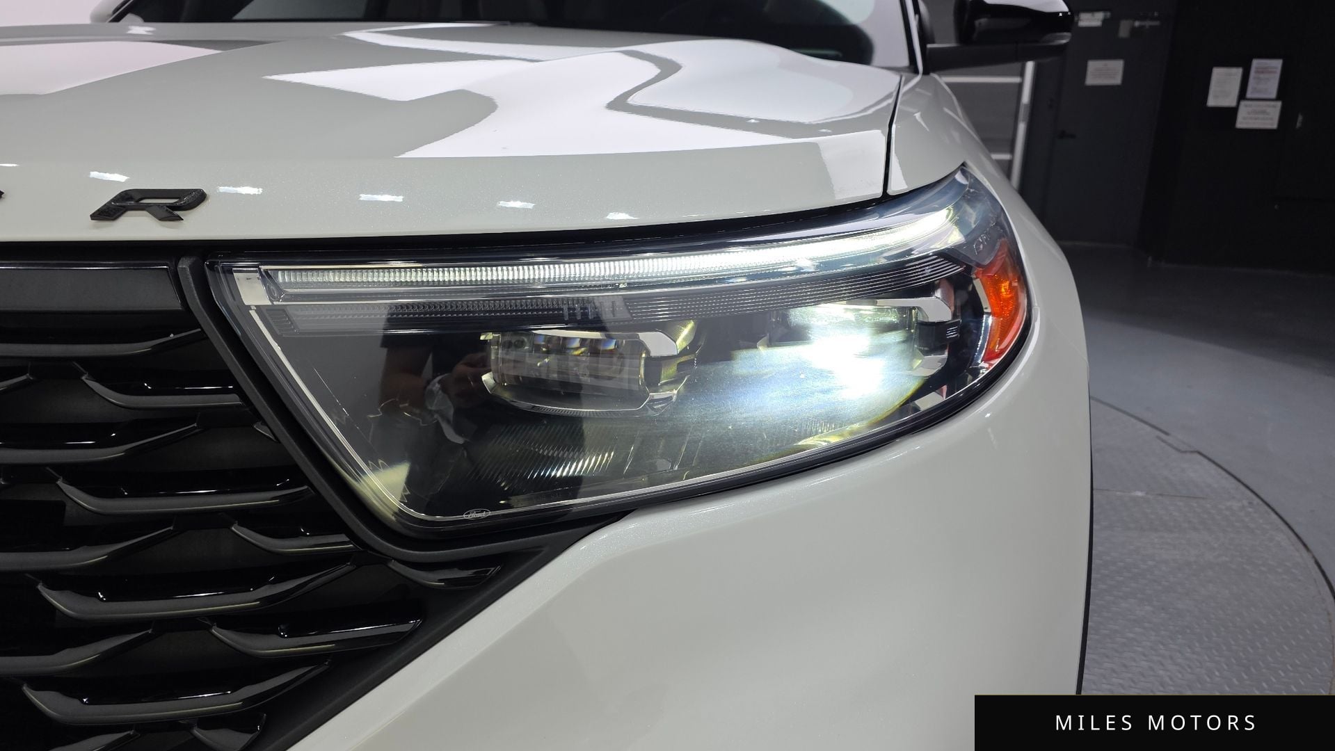 Ford Explorer 2022 — миниатюра 8