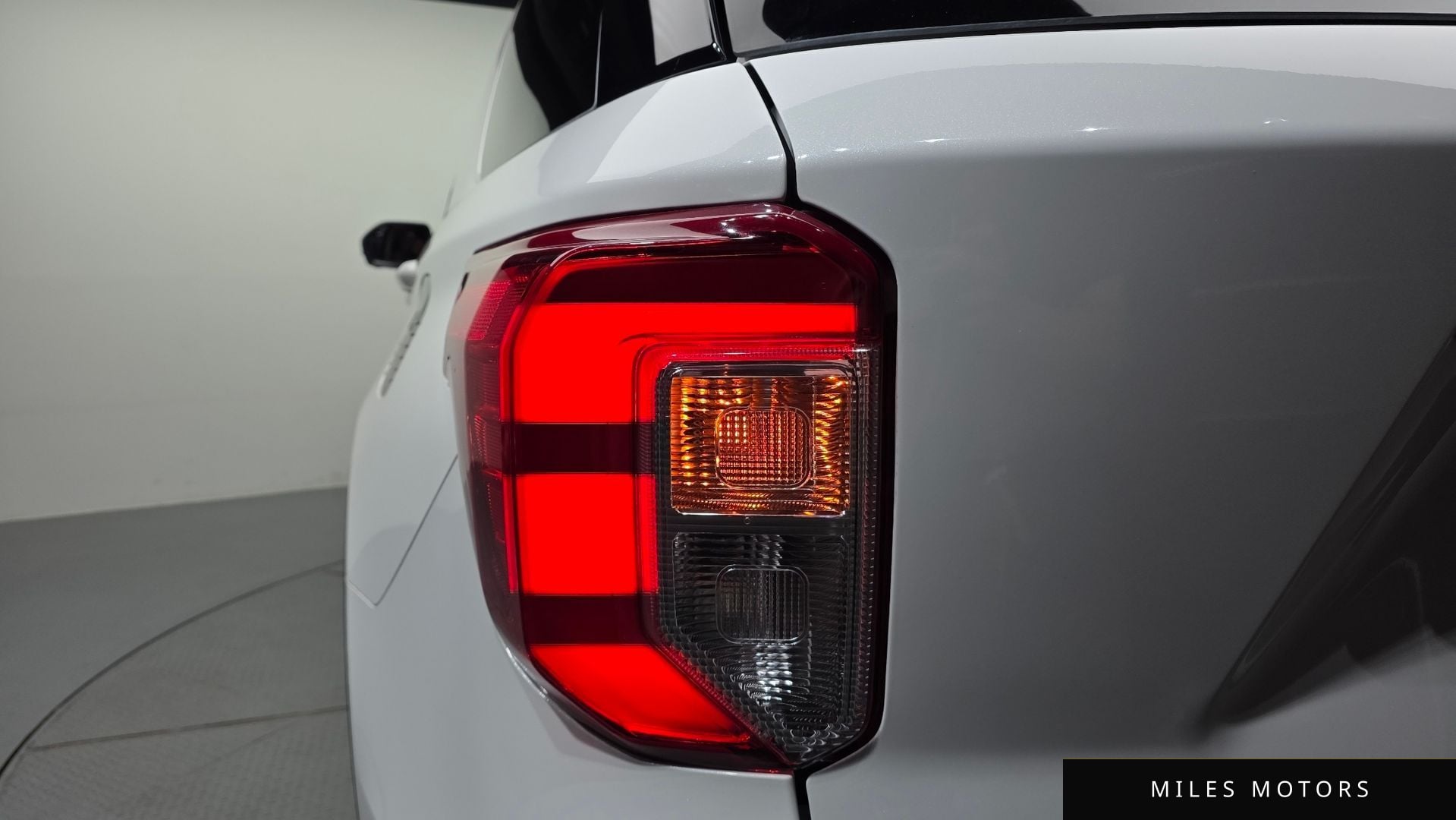 Ford Explorer 2022 — миниатюра 9