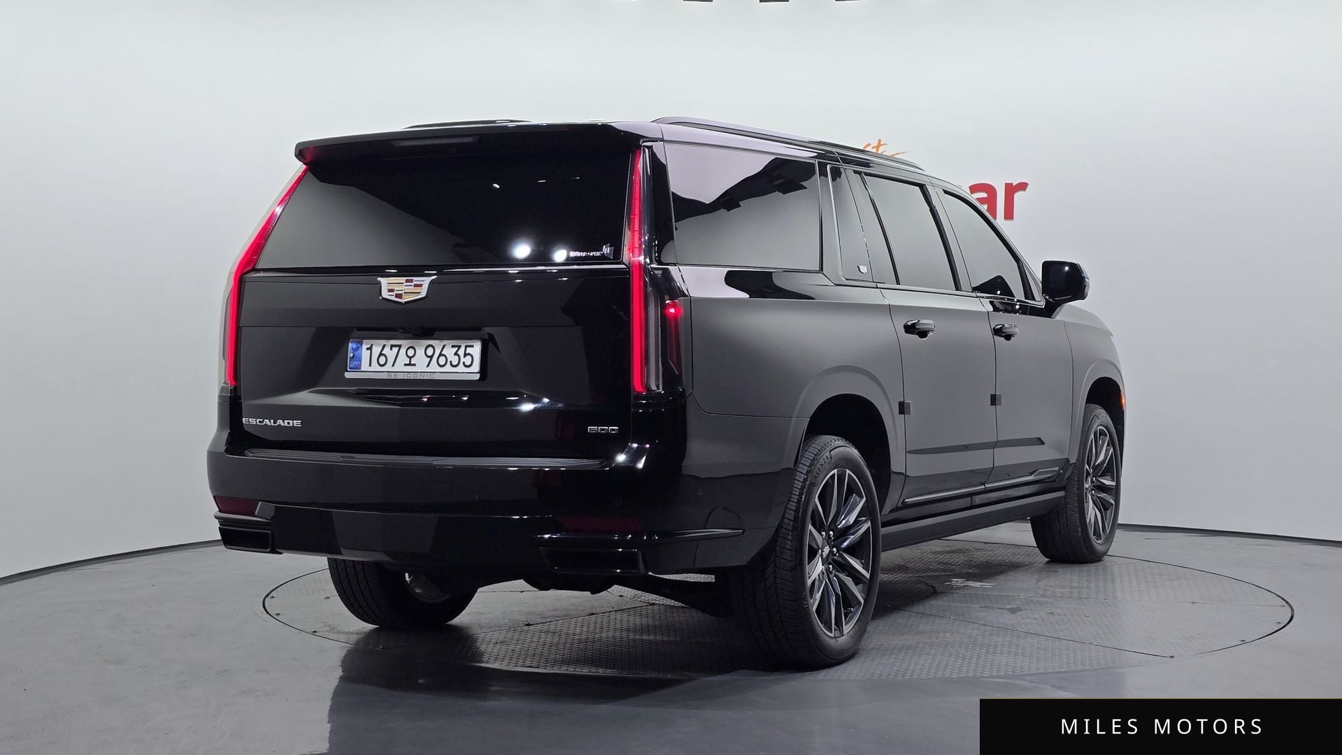 Cadillac Escalade 2023 — миниатюра 2