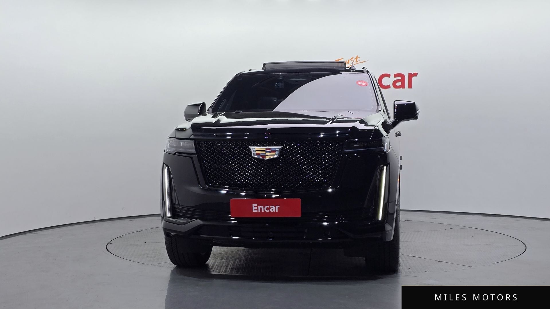Cadillac Escalade 2023 — миниатюра 3
