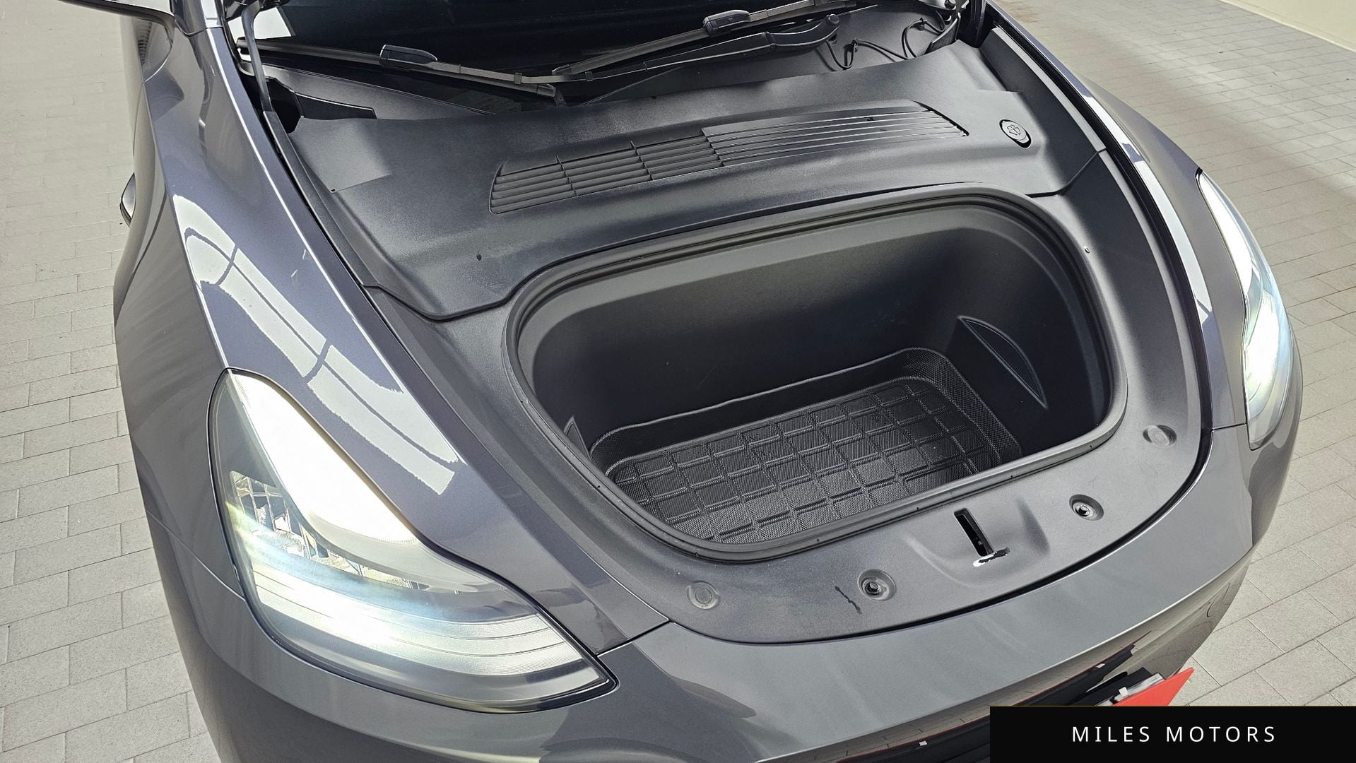 Tesla Model Y 2021 — миниатюра 6