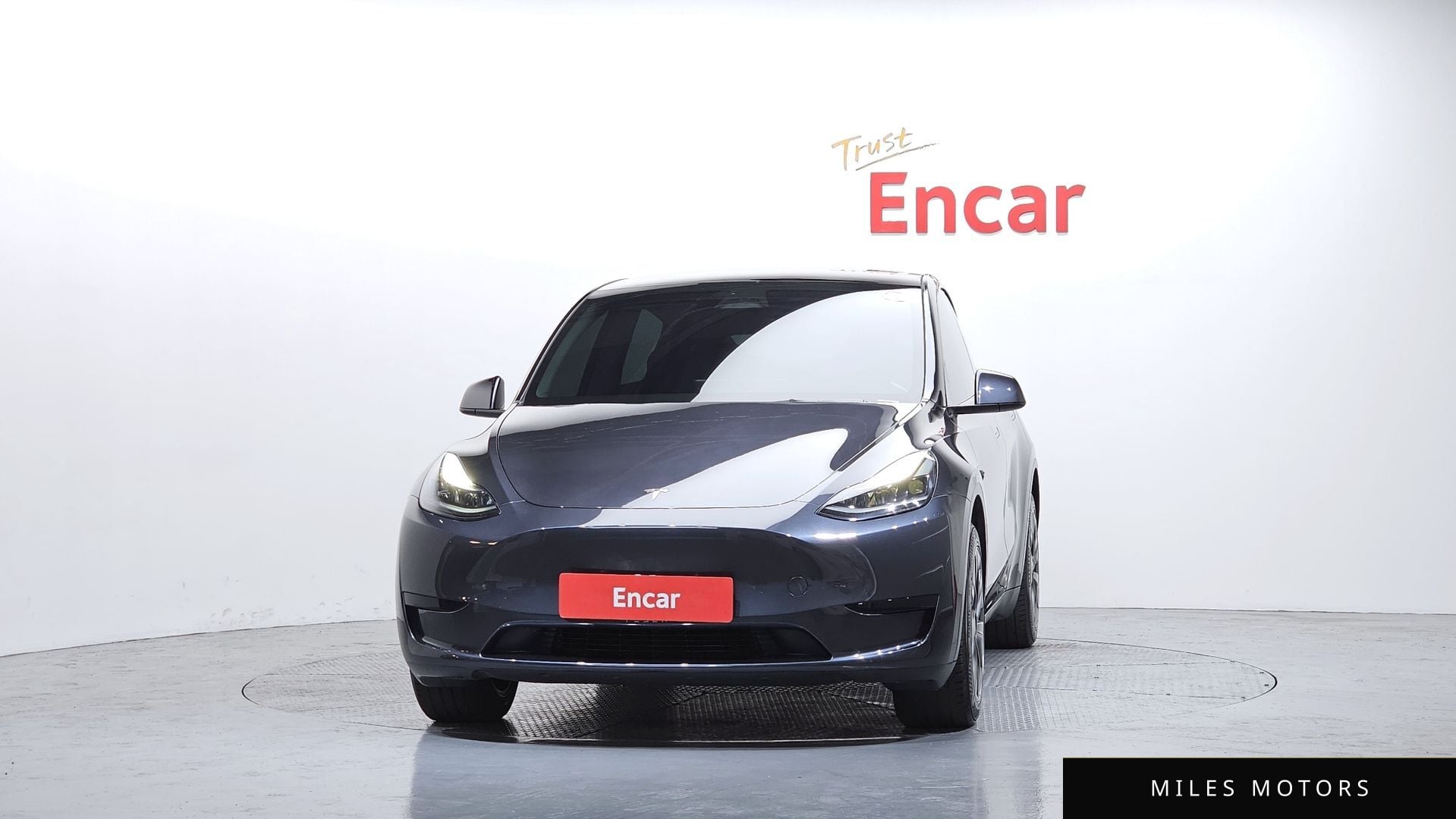 Tesla Model Y 2024 — миниатюра 3