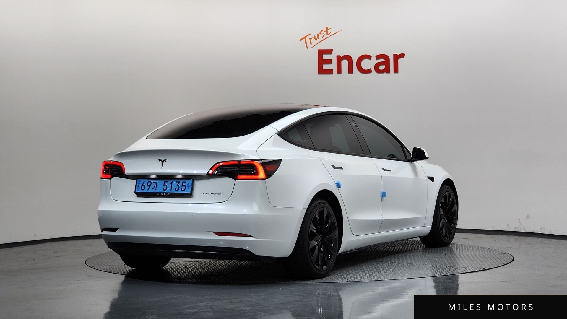 Tesla Model 3 2022 — миниатюра 2