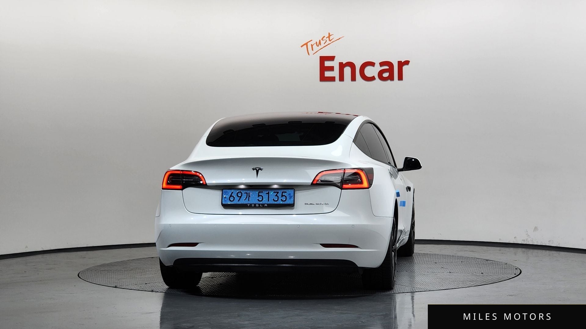 Tesla Model 3 2022 — миниатюра 4