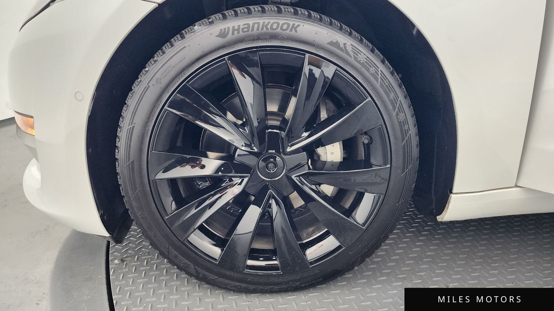 Tesla Model 3 2022 — миниатюра 5