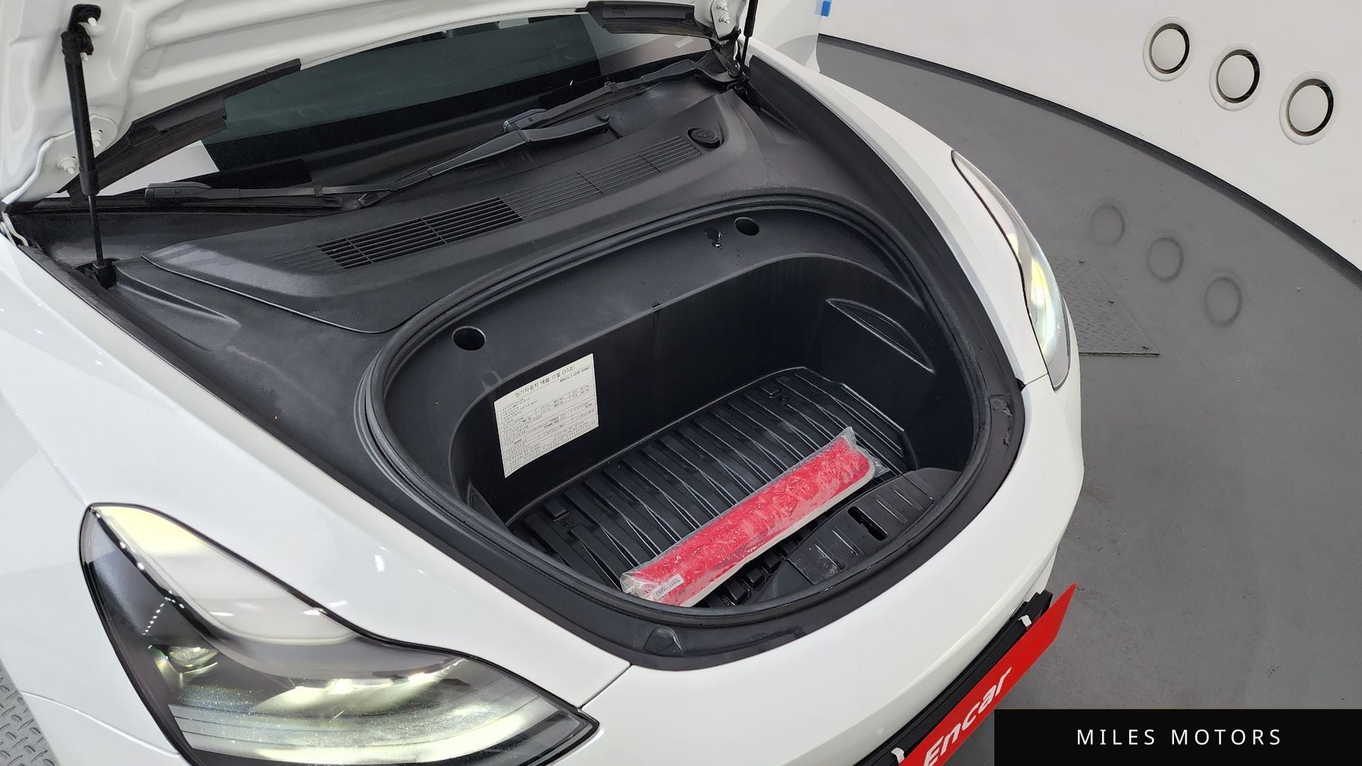 Tesla Model 3 2022 — миниатюра 6