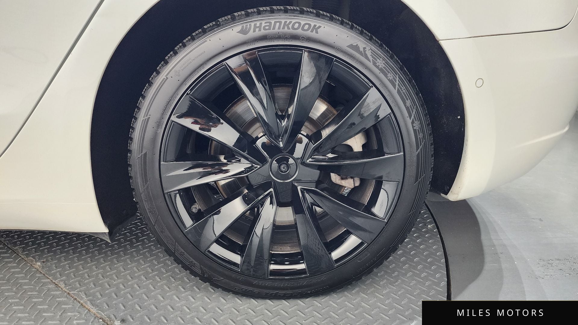Tesla Model 3 2022 — миниатюра 7