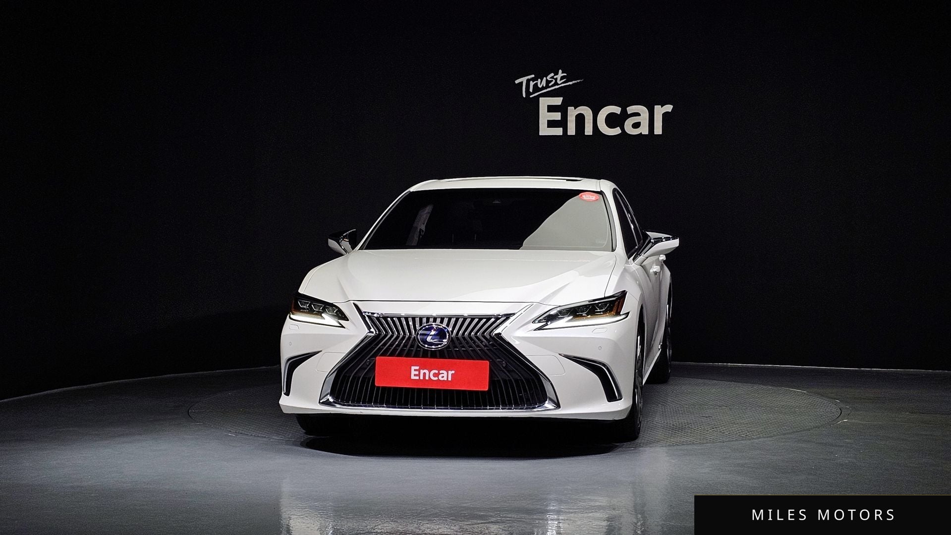 Лексус ES300h 2019 — миниатюра 3