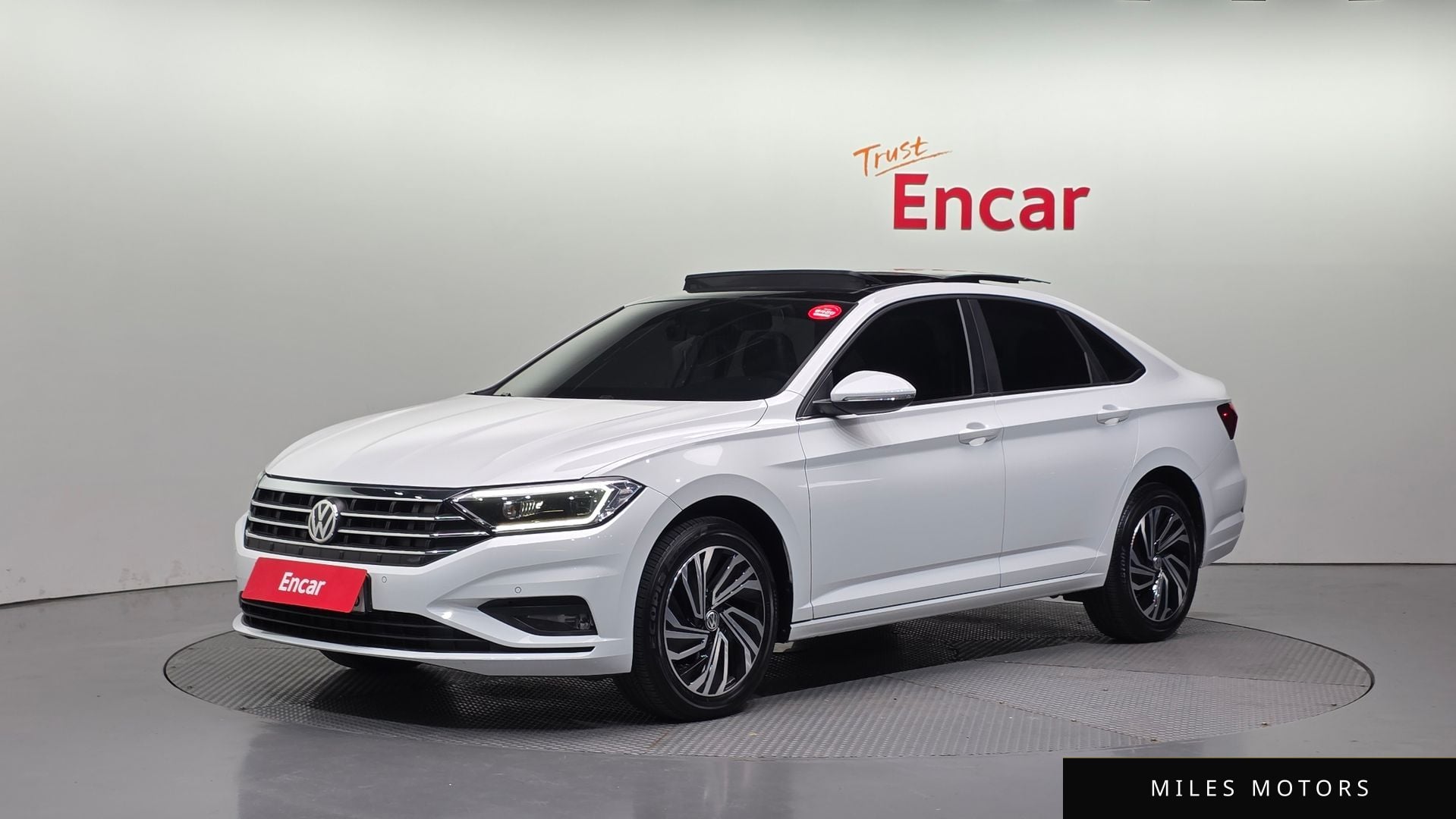 Volkswagen Jetta 2021 — фото 1 из 12