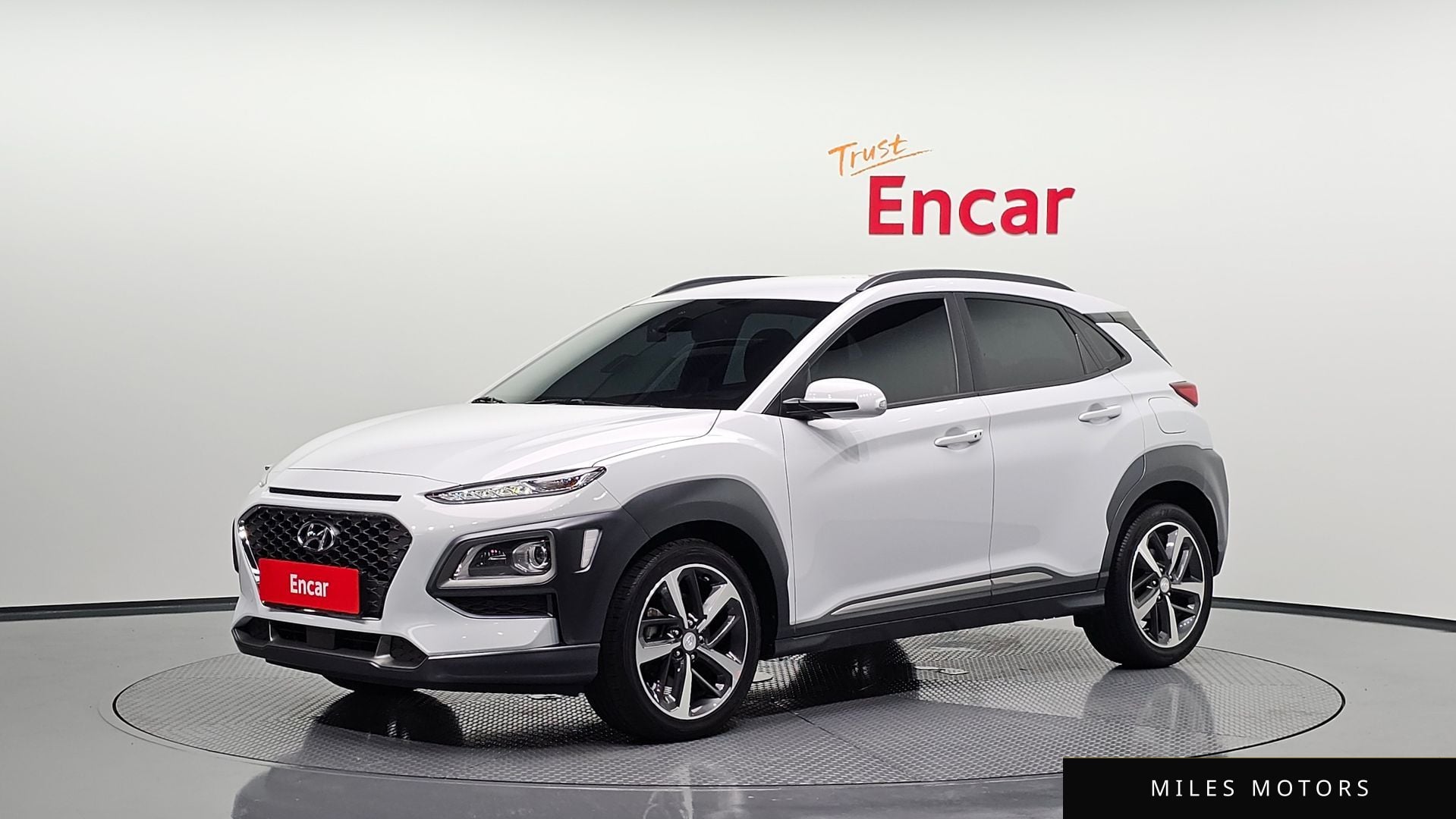 Hyundai Kona 2019 — фото 1 из 12