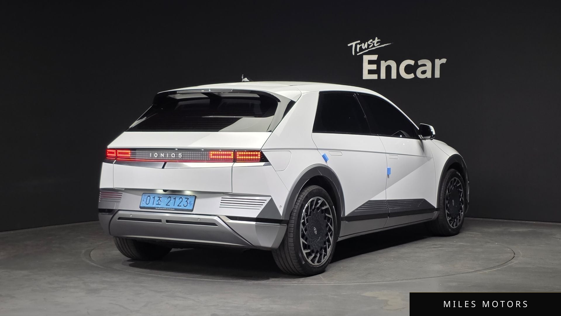 Hyundai Ioniq5 2022 — миниатюра 2