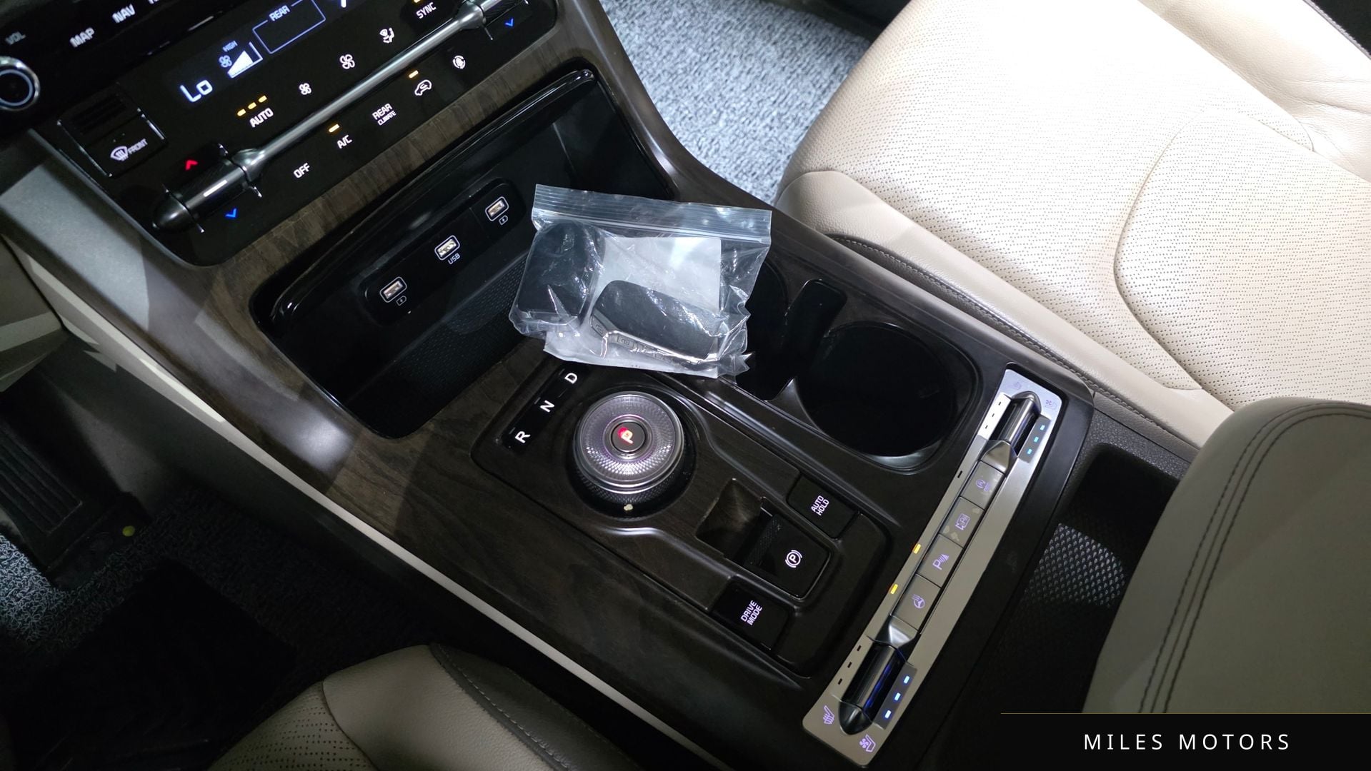 Kia Carnival 2021 — миниатюра 12