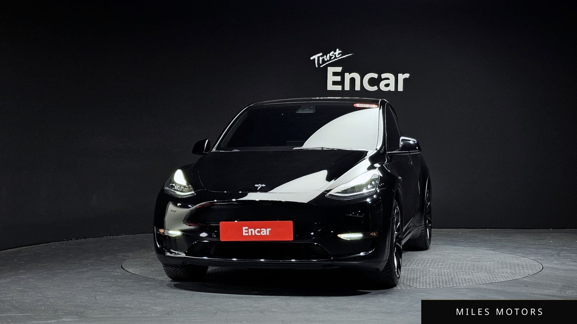 Tesla Model Y 2022 — миниатюра 2