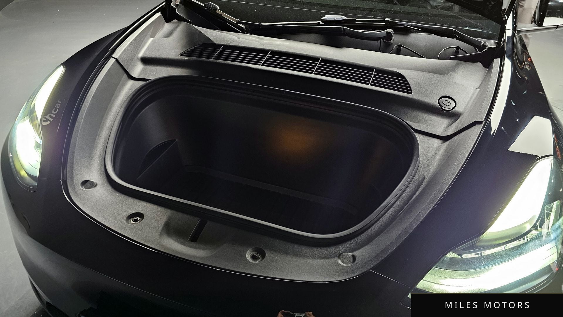 Tesla Model Y 2022 — миниатюра 5