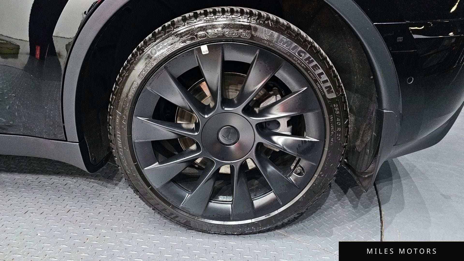 Tesla Model Y 2022 — миниатюра 6
