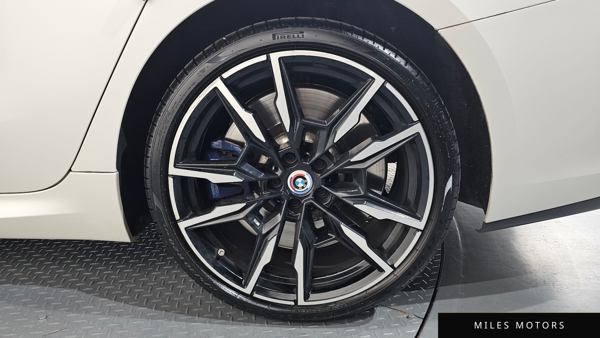 BMW 8 Series (G15) 2023 — миниатюра 7