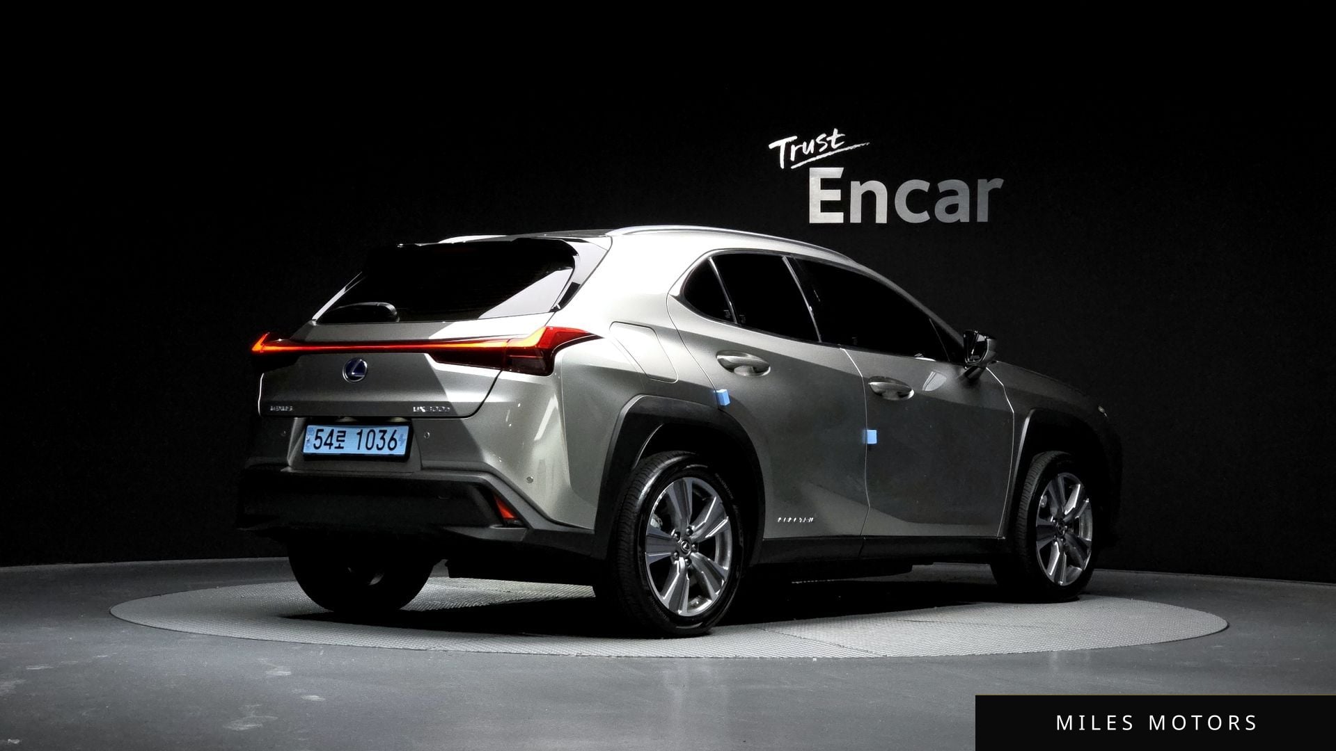 Лексус UX300e 2022 — миниатюра 2