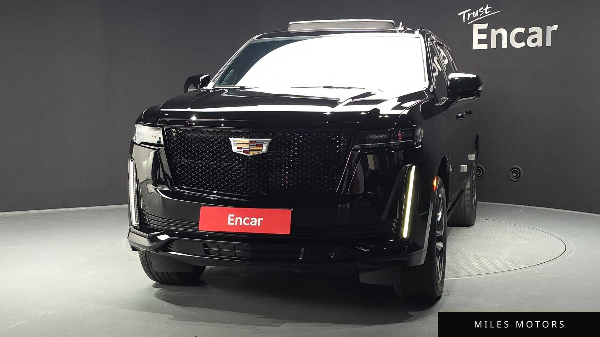Cadillac Escalade 2023 — миниатюра 3