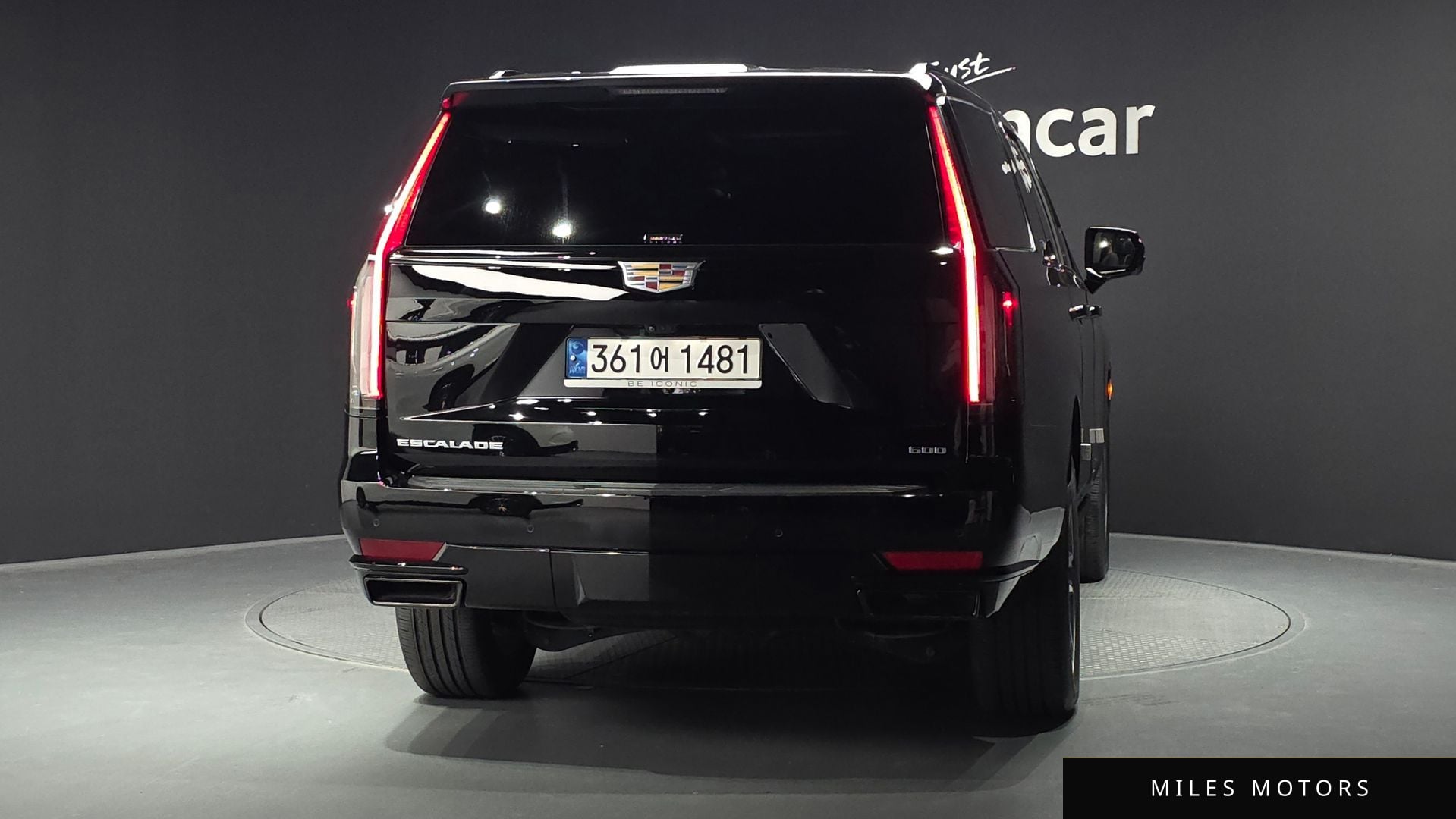 Cadillac Escalade 2023 — миниатюра 4