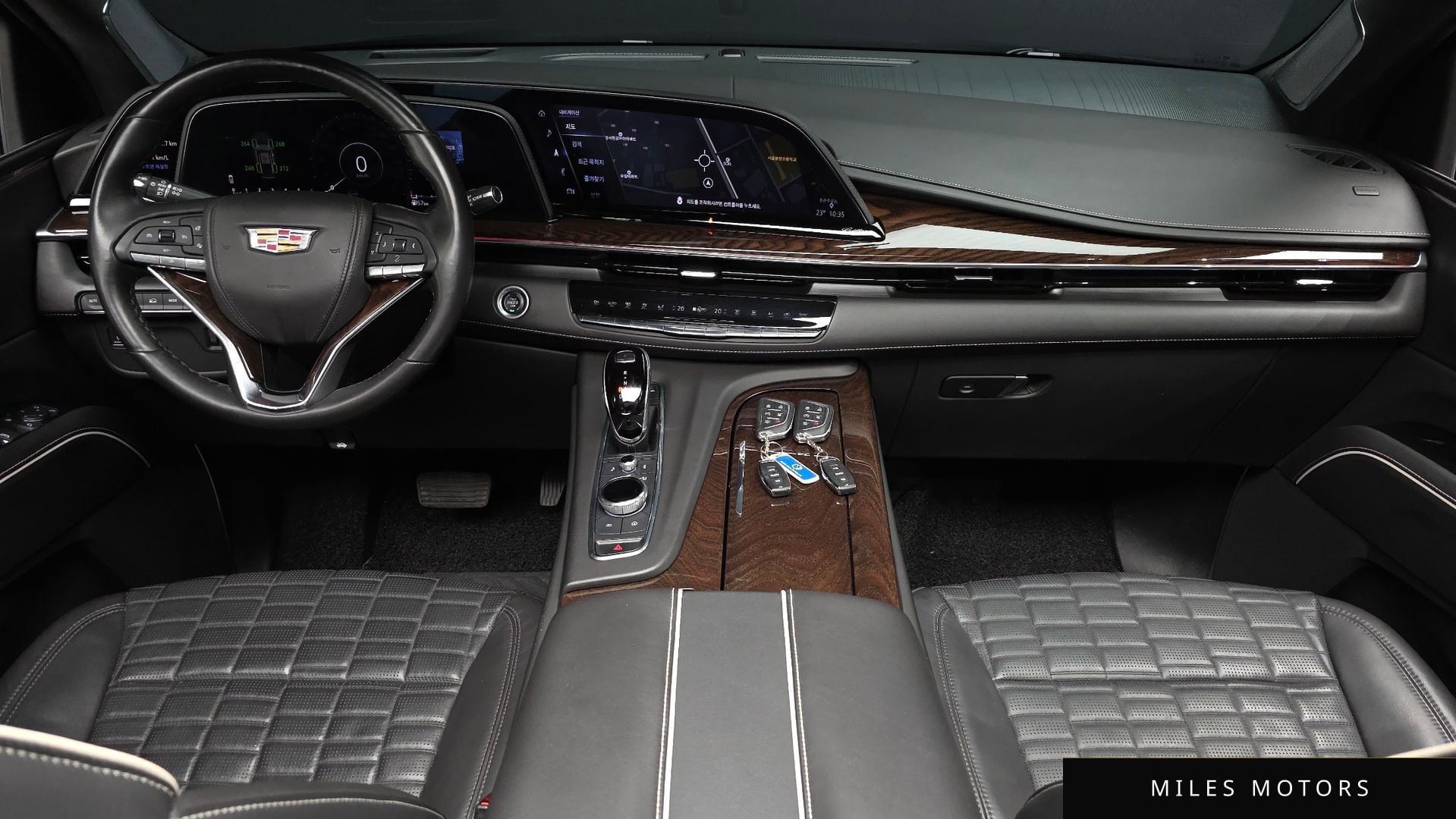 Cadillac Escalade 2023 — миниатюра 10