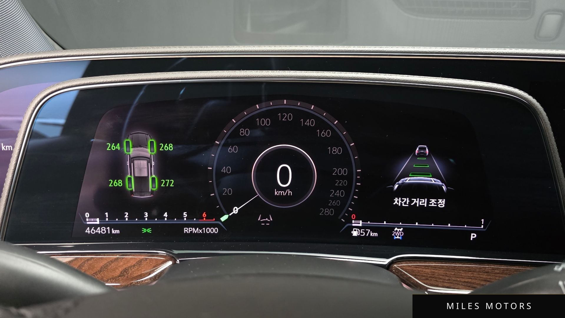 Cadillac Escalade 2023 — миниатюра 11