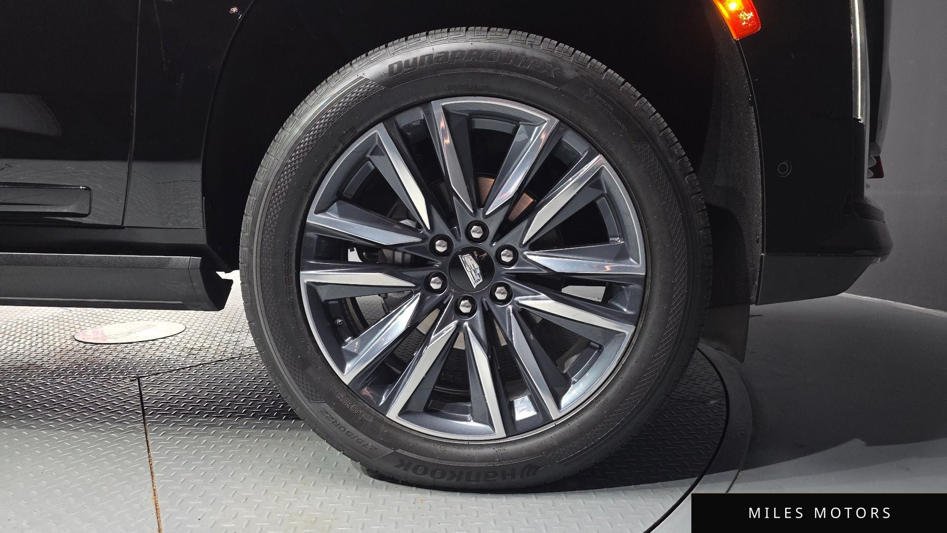 Cadillac Escalade 2023 — миниатюра 7